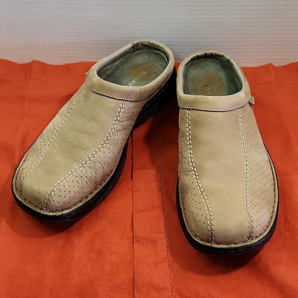 MERRELL World Access Stone Men's Tan Natural Slip-On Mocs Clogs (11.5)